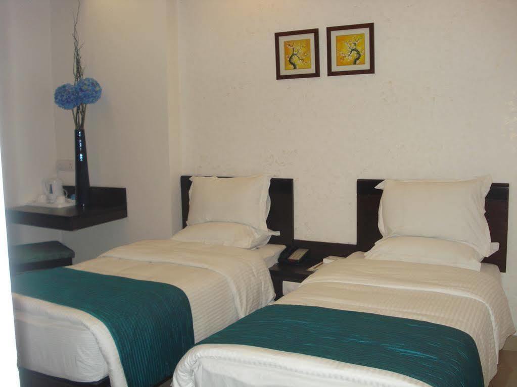 Fabhotel Rockland Ню Делхи Екстериор снимка